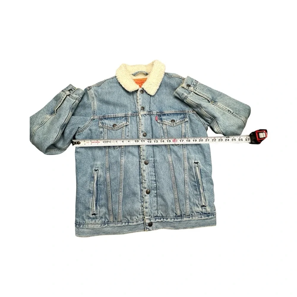 Levi's Trucker Jacket Mens M Light Blue Sherpa Lined Denim Type 3 Button Up Coat - Picture 6 of 12